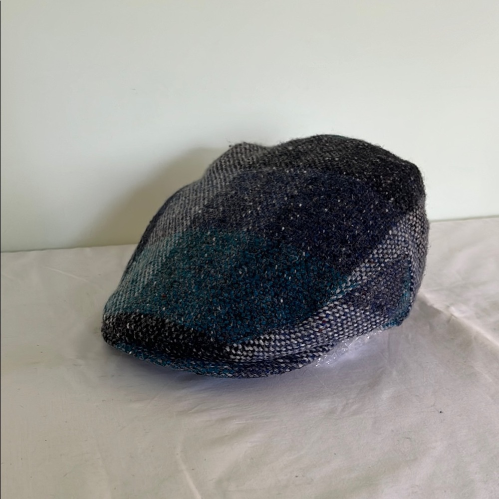 Gray & Blue Men’s Irish wool Tweed Cap. Donegal, Ireland. Shannon Headwear